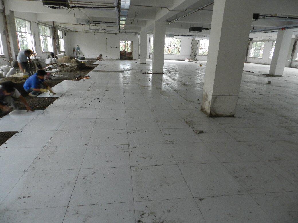 什么環(huán)境適合使用哪種防靜電地板